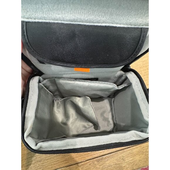 Lowepro Rezo 110 AW camera bag. - Picture 5 of 6